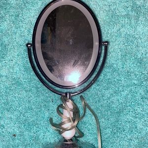 Makeup mirrors